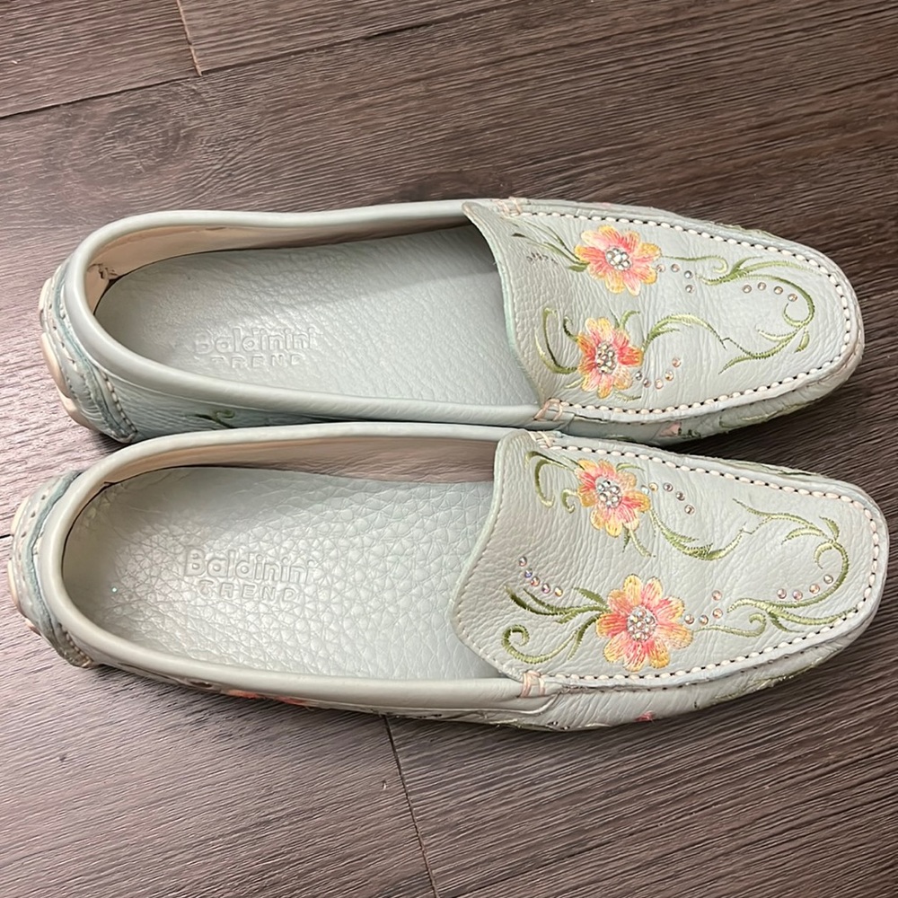 baldinini trend women’s embroidered slip on